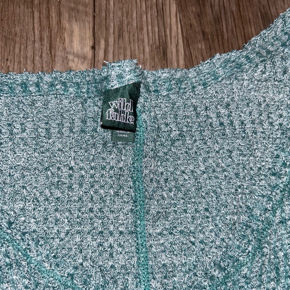 Wild fable long sleeve tops 2 - Picture 6 of 10